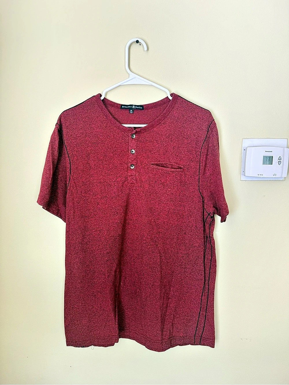 Beverly Hills Polo Club Short Sleeve Henley in Red Size Medium